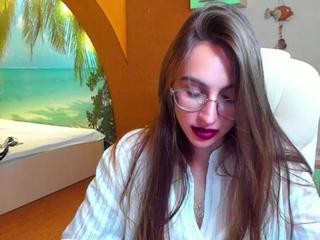 alisia-sage on cam for live free nude video chat now