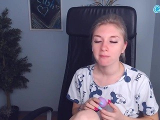 daniella-true on cam for live free nude video chat now