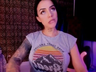?, DElettraa? on cam for live free nude video chat now