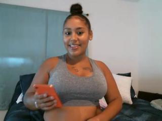 gmeilin86 on cam for live free nude video chat now