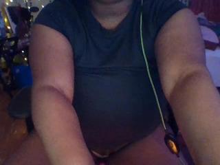 Jazzi Sweets on cam for live free nude video chat now