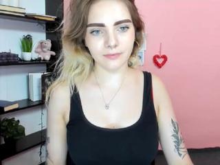 kristichockolate on cam for live free nude video chat now