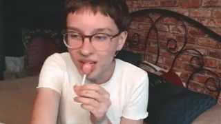 Lily on cam for live free nude video chat now