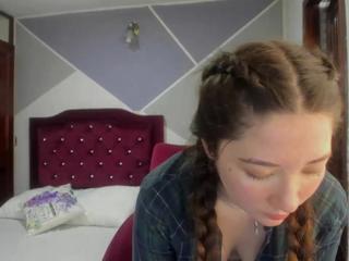 luunna on cam for live free nude video chat now