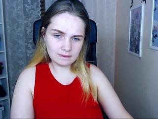 Tina on cam for live free nude video chat now
