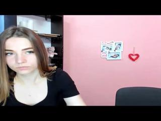 vallerymoon on cam for live free nude video chat now