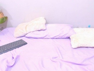 akina-ebony on cam for live free nude video chat now