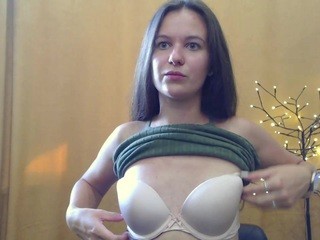 della-wise on cam for live free nude video chat now