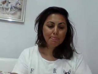 Emmarosse1 on cam for live free nude video chat now