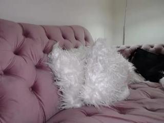 juiicy_bunns on cam for live free nude video chat now