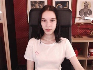 Tammy on cam for live free nude video chat now