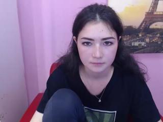 daniella on cam for live free nude video chat now