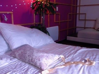?, Kelly Villa ? on cam for live free nude video chat now