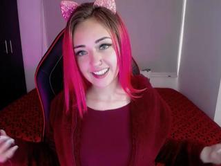 sara-towers on cam for live free nude video chat now