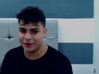 anggelandjusstin on cam for live free nude video chat now