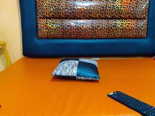 eva-cloo on cam for live free nude video chat now