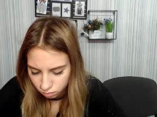 goldserena on cam for live free nude video chat now