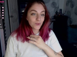 jizzvalentine on cam for live free nude video chat now