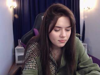 KITTY SARA on cam for live free nude video chat now