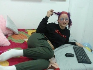 moniri-chan on cam for live free nude video chat now