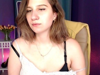 Kamilla Johnson on cam for live free nude video chat now