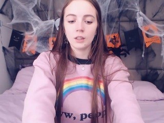 Lissanya on cam for live free nude video chat now