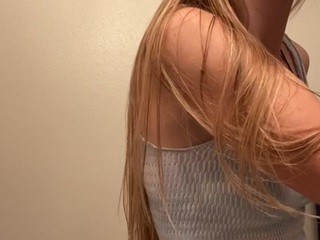 LittleBlondieKay710 on cam for live free nude video chat now