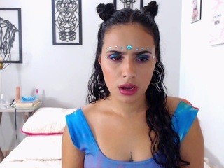 scarlettadams on cam for live free nude video chat now