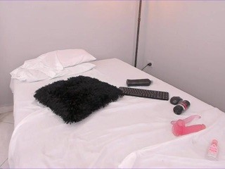 secret-summer on cam for live free nude video chat now
