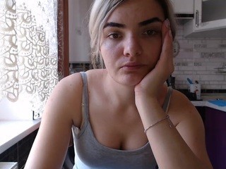 Ariel Fox , ? on cam for live free nude video chat now