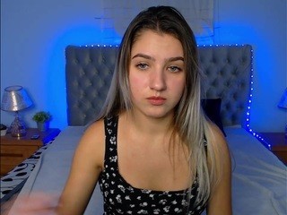 carmen-berry on cam for live free nude video chat now