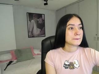 emmilysanderss on cam for live free nude video chat now