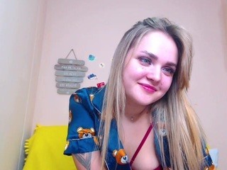 juliarossa on cam for live free nude video chat now