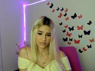 juulianatorres on cam for live free nude video chat now