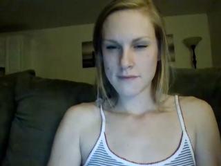 PeachesandCream710 on cam for live free nude video chat now