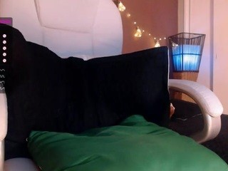 SHAIRA on cam for live free nude video chat now