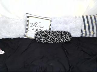 SheenaRose on cam for live free nude video chat now