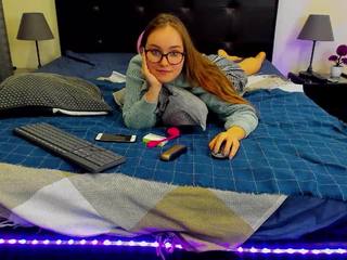 sweet-banny on cam for live free nude video chat now