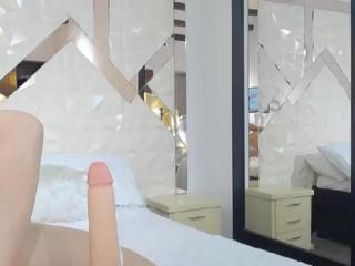 Vanessa on cam for live free nude video chat now