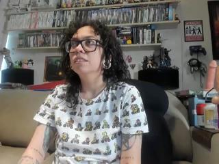 69gamergirl on cam for live free nude video chat now