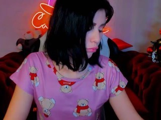 alicewoood on cam for live free nude video chat now