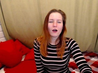 amandabloom1 on cam for live free nude video chat now