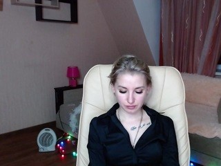 ashley-888 on cam for live free nude video chat now