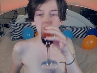 FrogPrincess on cam for live free nude video chat now