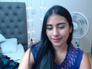 laura-love18 on cam for live free nude video chat now