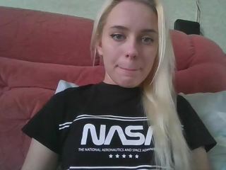 sunandstarss on cam for live free nude video chat now