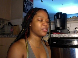TWITTER @hothoodhoe on cam for live free nude video chat now