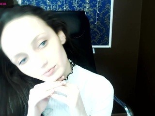 nice-shark on cam for live free nude video chat now
