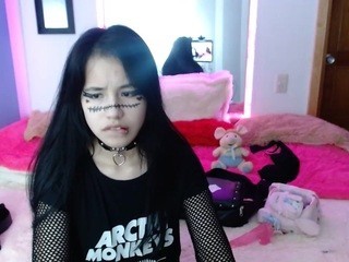 pinnky31 on cam for live free nude video chat now