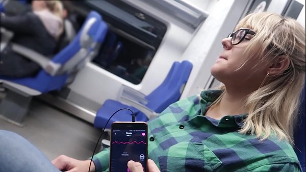 REMOTE CONTROL MY ORGASM IN THE TRAIN